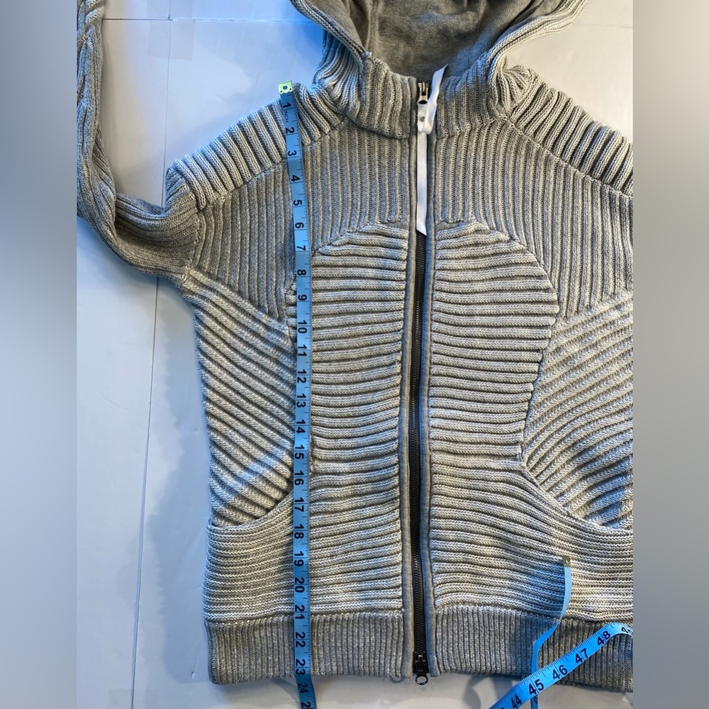 Lululemon Embrace Hoodie * Knit  Large (10/12) EUC - Picture 4 of 6